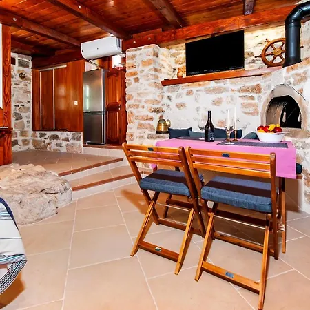 Casa Campanella House Дом отдыха Ровинь